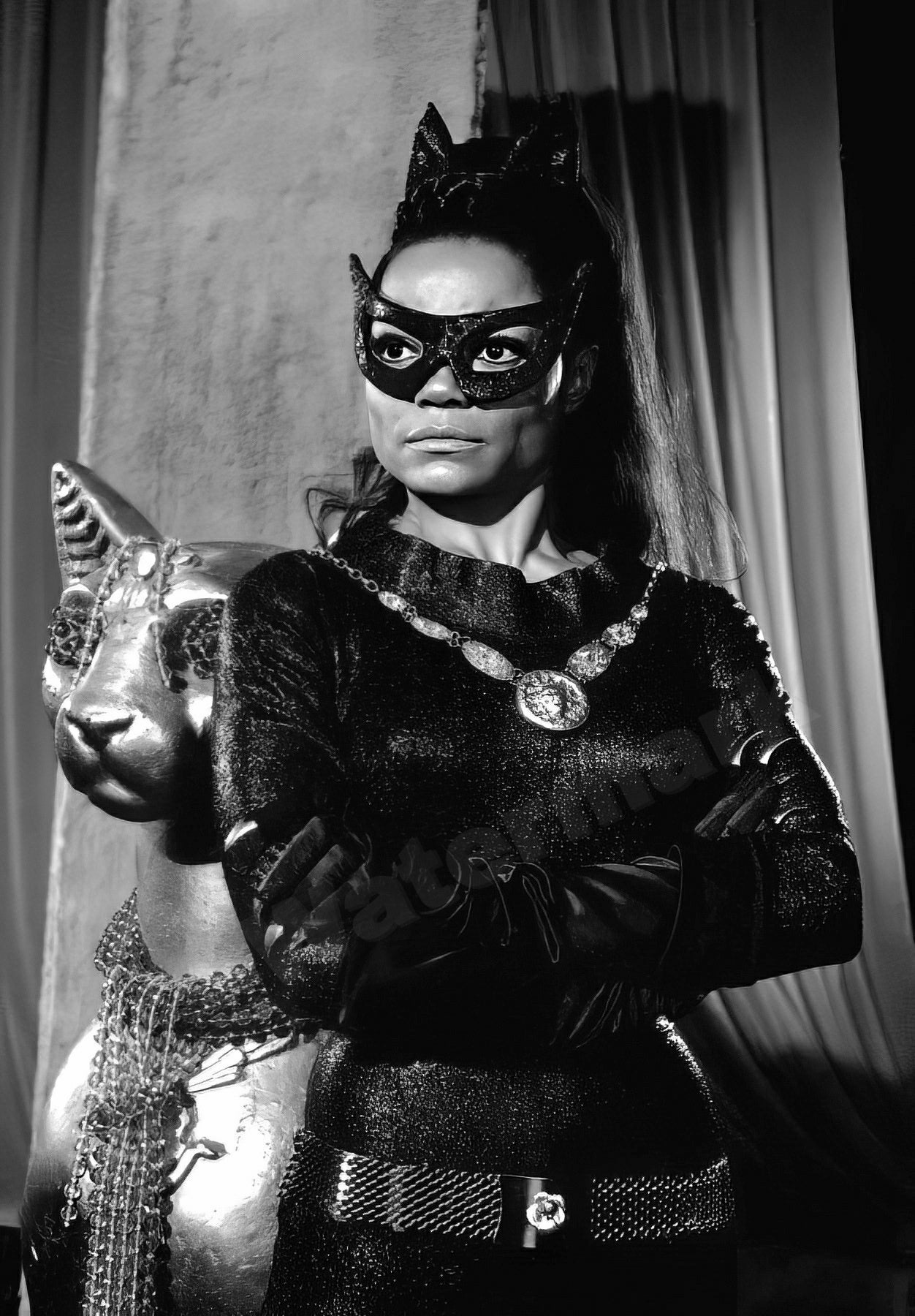 Eartha Kitt As Catwoman B&W Photo - Celebrity Actresses