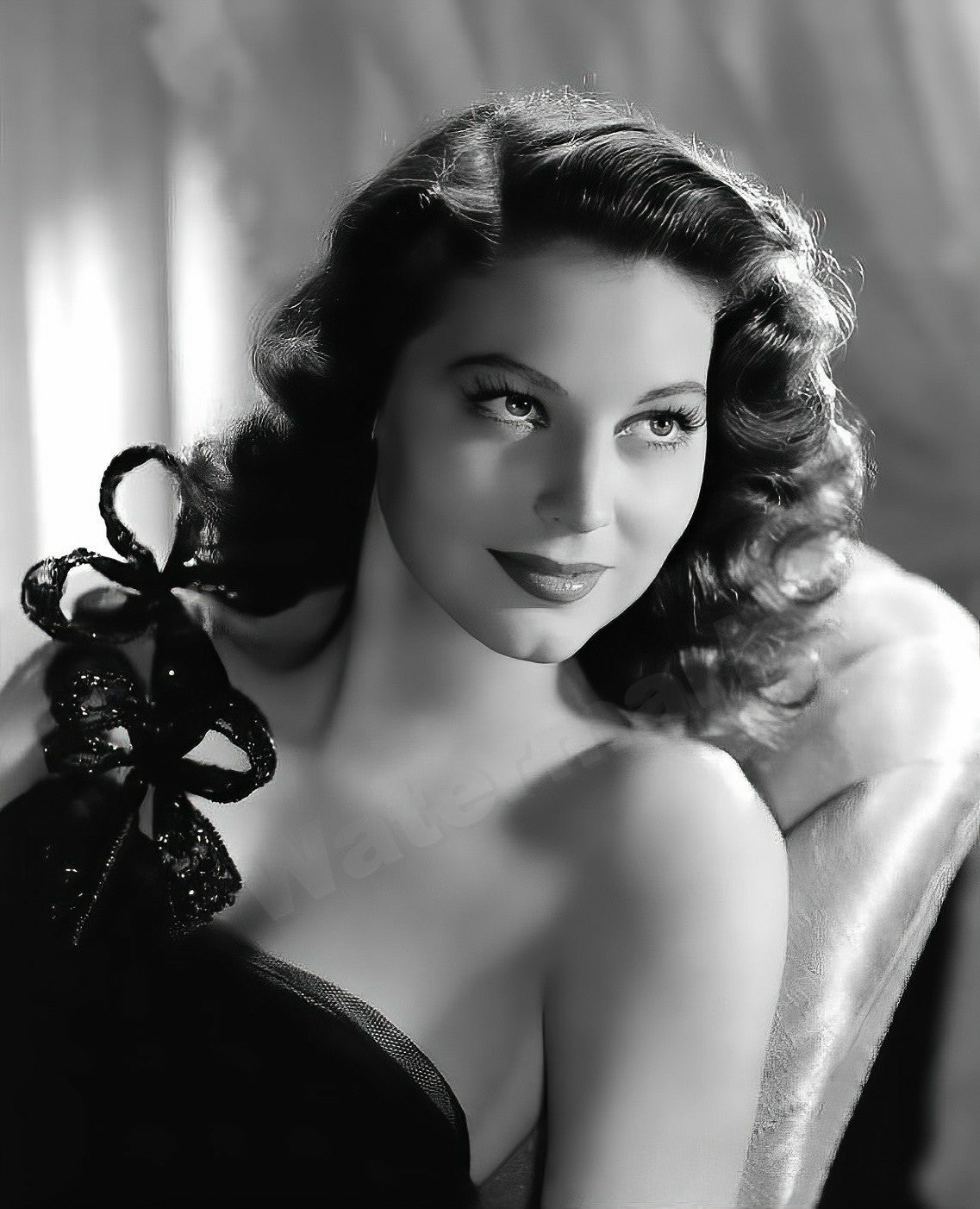 Ava Gardner publicity photo c. 1944 B&W Photo - Celebrity Actresses
