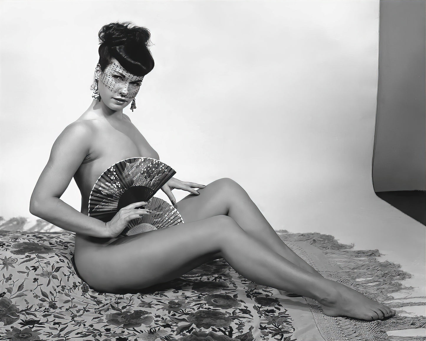 Bettie Page c. 1950's B&W Photo - Celebrity Actresses and Models