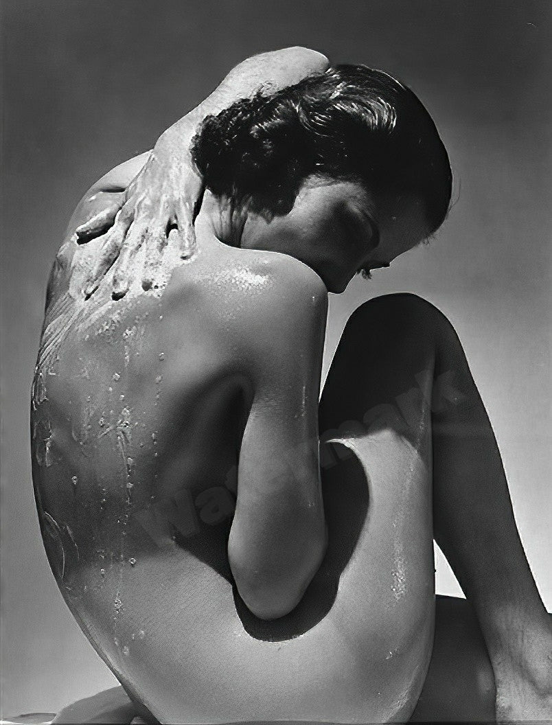 1920's Jazz Age Nude Bathing B&W Photo - Celebrity Actresses
