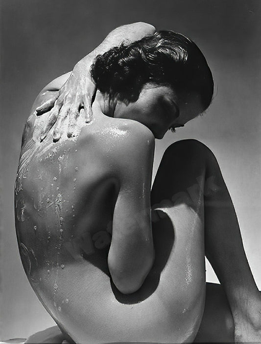1920's Jazz Age Nude Bathing B&W Photo - Celebrity Actresses