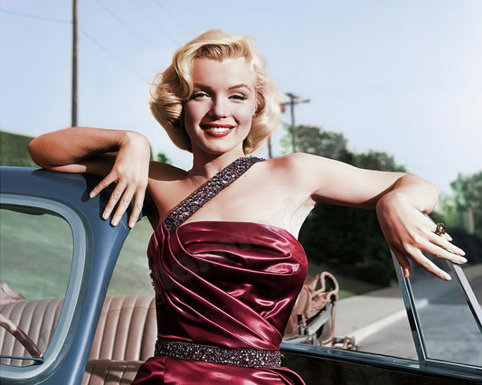 Marilyn Monroe In Dramatic Color From The Set Of How To Marry A Millionaire Vintage Photo - Celebrity Actresses