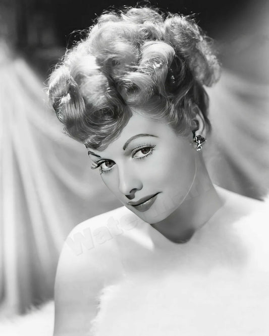 Lucille Ball studio photo c. 1948 B&W Photo - Celebrity Actresses