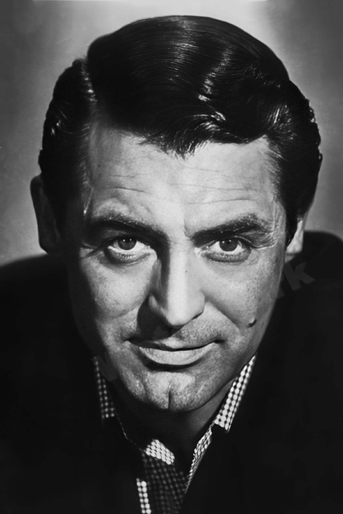 Cary Grant Leading Man Leaning In B&W Photo - Celebrity Actors