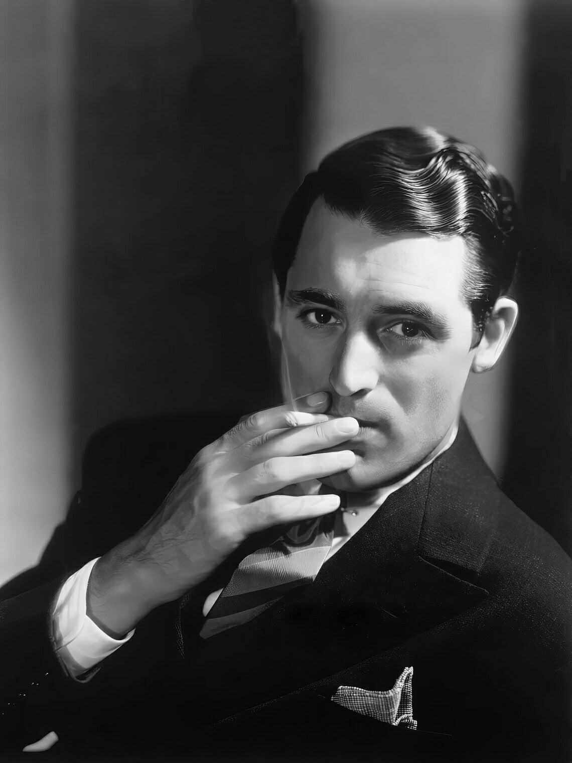 Cary Grant c. 1937 studio portrait B&W Photo - Celebrity Actors