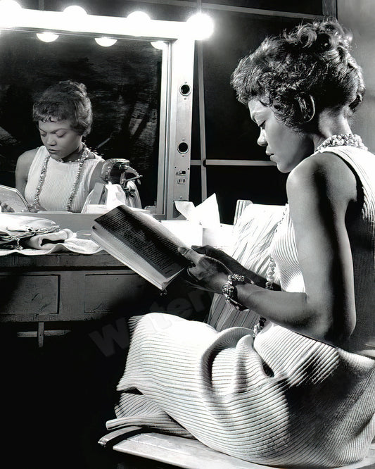 Eartha Kitt Reading In Anna Lucasta B&W Photo - Celebrity Actresses and Musicains