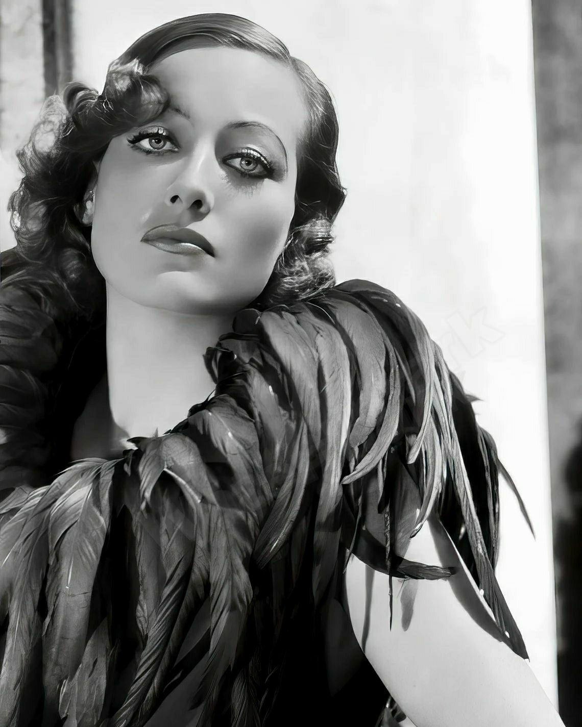 Joan Crawford studio portrait c. 1929