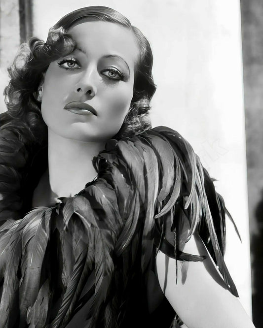 Joan Crawford studio portrait c. 1929